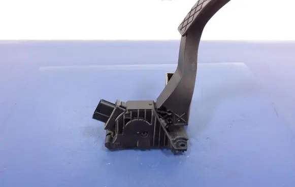 Skoda Octavia Mk3 (5E) Accelerator throttle pedal 5Q1723503F