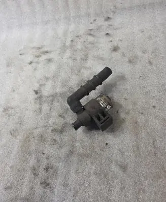 Audi 100 200 5000 C3 Idle control valve (regulator) 048133455