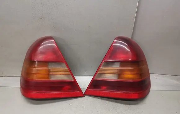 Mercedes-Benz C W202 Rear/tail lights set 2028200964