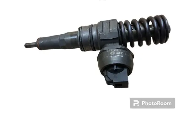 Skoda Octavia Mk2 (1Z) Fuel injector 038130073BN 0414720313
