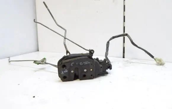 Mazda Xedos 6 Front door lock 152800-7150