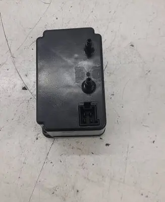 Mercedes-Benz E C207 W207 Central locking vacuum pump A5998200010 0008003348 3101480050