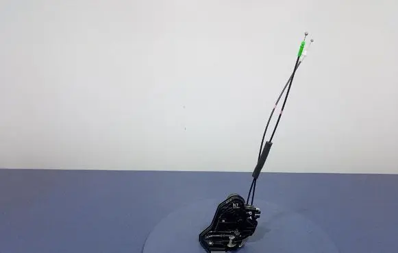 Toyota Camry Rear door lock 00630053