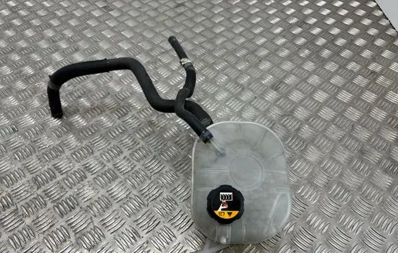 KIA Ceed Coolant expansion tank/reservoir 25430F2400