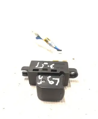 Nissan Qashqai+2 Electric window control switch