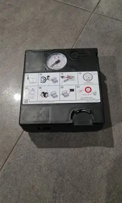Volkswagen Touran I Tire air pump compressor 5N0012615F AIRCOMPRESSOR