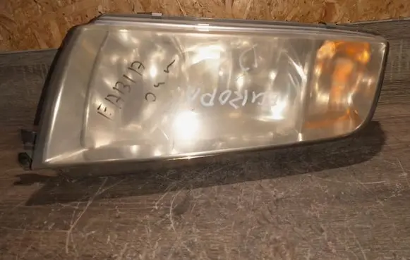 Skoda Fabia Mk1 (6Y) Headlight/headlamp