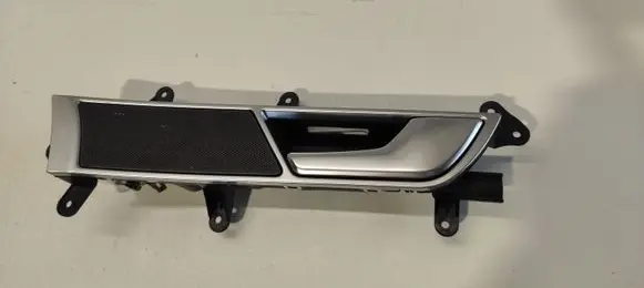 Audi A6 S6 C6 4F Front door interior handle 4F0837020B