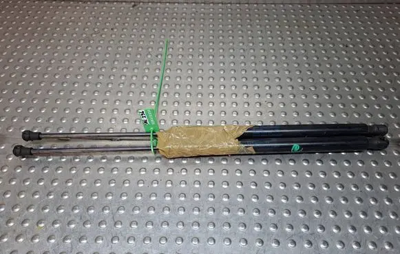 Volkswagen Golf VII Tailgate strut S26372236 5G6827550G