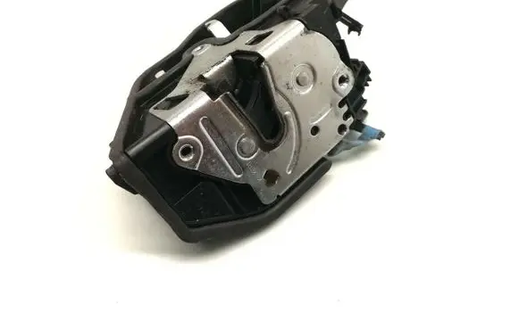 BMW 1 E81 E87 Rear door lock 7202147
