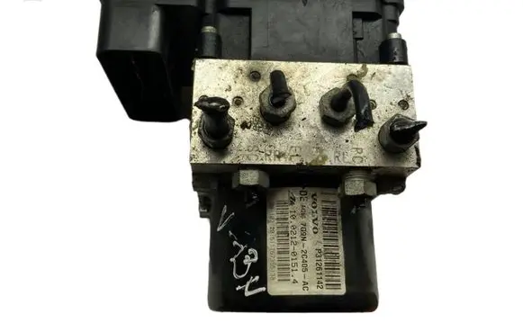 Volvo V70 ABS Pump 31261142 10092604043