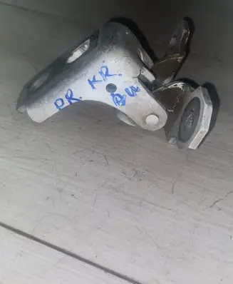 Renault Megane II Front door upper hinge 252x0