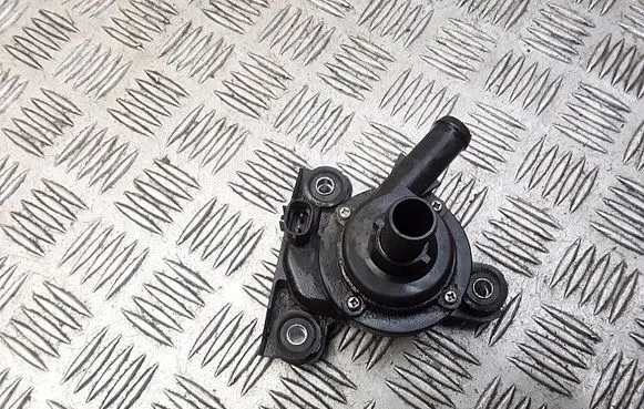 Toyota Prius (XW20) Electric auxiliary coolant/water pump 831078