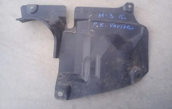 Mazda 3 II Engine splash shield/under tray KD5356342