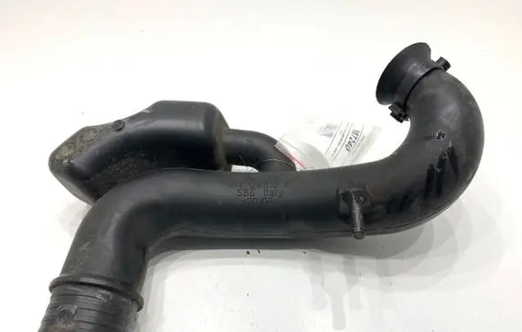 Skoda Fabia Mk3 (NJ) Air intake hose/pipe 04C129618F