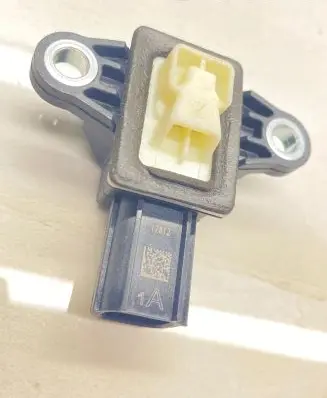 Hyundai Santa Fe Airbag deployment crash/impact sensor 959202W050 82904092 08112012