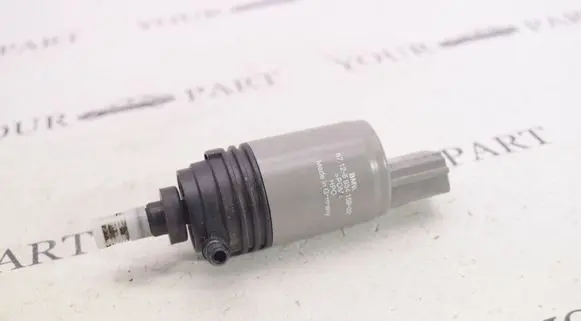 BMW 5 E60 E61 Windscreen/windshield washer pump 6934159