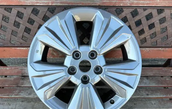 Suzuki SX4 S-Cross R17 alloy rim 