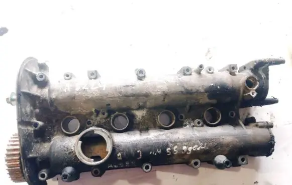 Volkswagen Golf V Engine head 