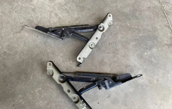 Volvo S80 Tailgate/trunk/boot hinge