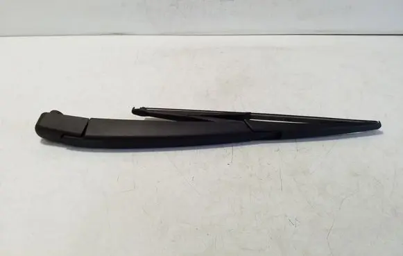 Nissan Qashqai J12 Rear wiper blade arm 