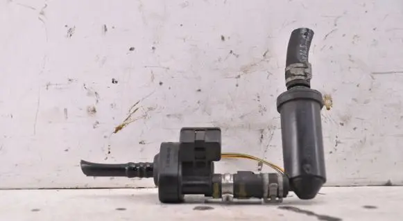 Audi Q5 SQ5 8R Turbo solenoid valve 06H906517H