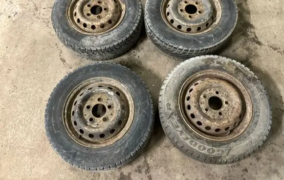 Volkswagen II LT R15 steel rim