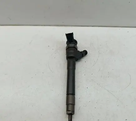 Nissan X-Trail T32 Fuel injector 0445110546