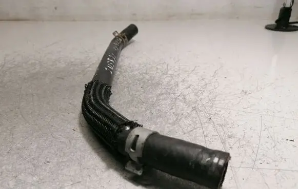 Toyota Prius (XW30) Engine coolant pipe/hose