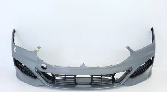 BMW 8 G15 Front bumper 6546549874