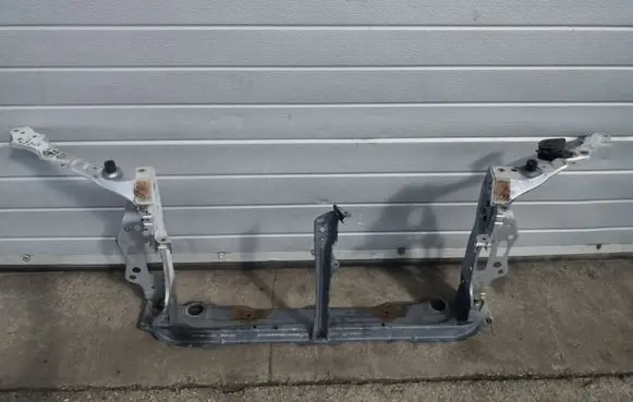 Lexus IS 220D-250-350 Radiator support slam panel