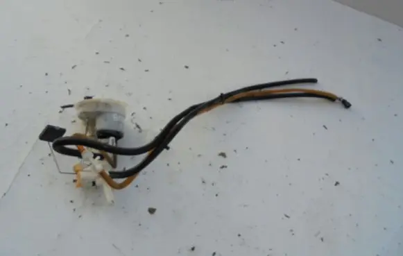 BMW 3 E90 E91 Fuel level sensor POMPAPYWAK