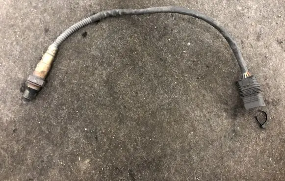 BMW 5 GT F07 Lambda probe sensor 7596908
