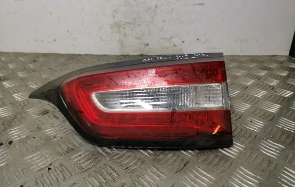 Jeep Cherokee Tailgate rear/tail lights 68102920AC