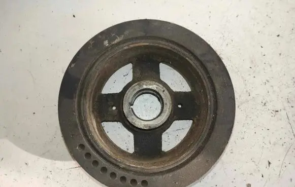 Nissan X-Trail T30 Crankshaft pulley