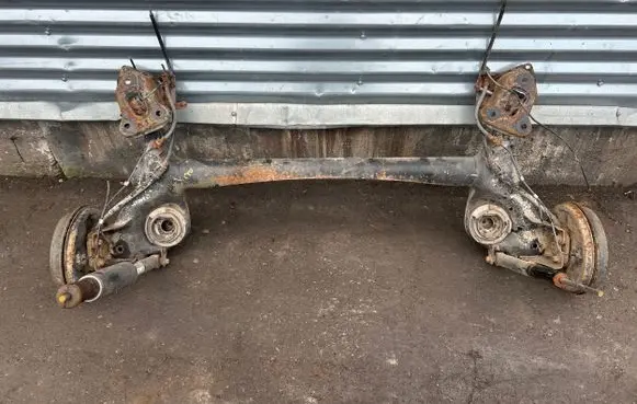 Opel Corsa D Rear axle beam 