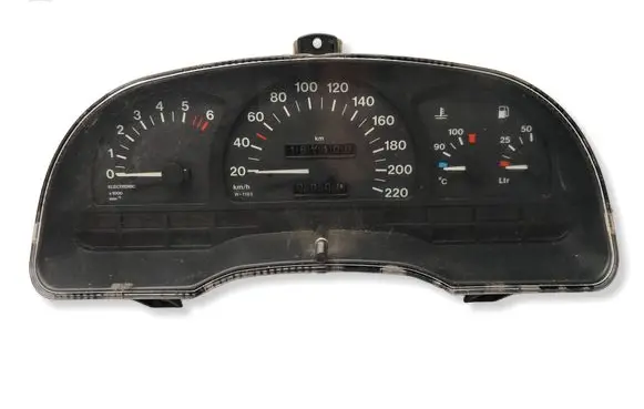 Opel Astra F Speedometer (instrument cluster) 81117675 90356303