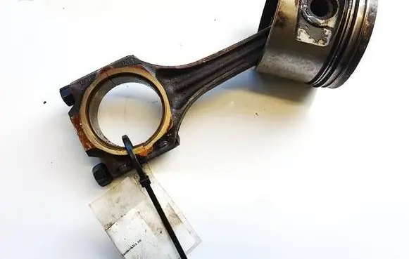 Volkswagen PASSAT B3 Piston with connecting rod 053c