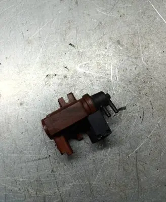 Ford Focus Turbo solenoid valve 6g9q9e882ca