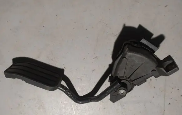Volkswagen Sharan Accelerator throttle pedal 7M1721603A