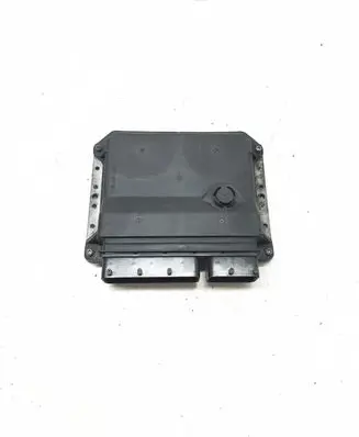 Toyota Avensis T270 Engine control unit/module 8966105D30 MB2759000181