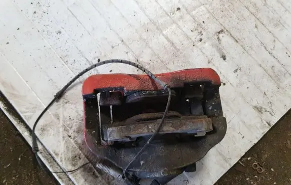 BMW 7 E65 E66 Front brake caliper NOCODE