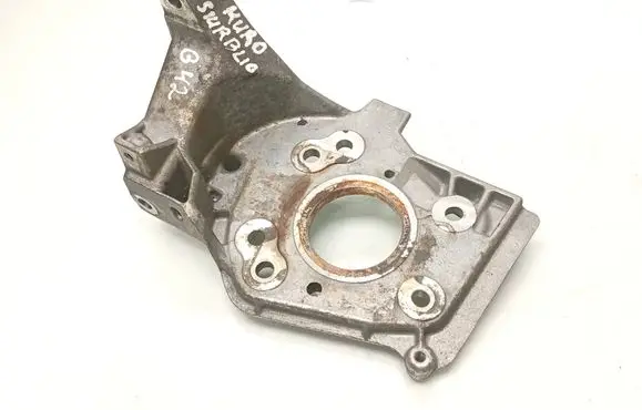 Volvo V40 Fuel pump bracket 9684778280