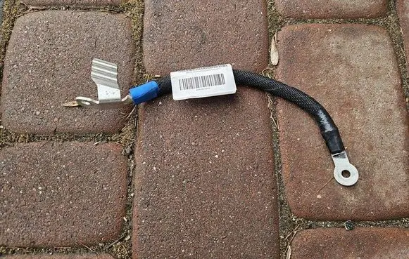 Opel Mokka B Positive cable (battery) 9864546280
