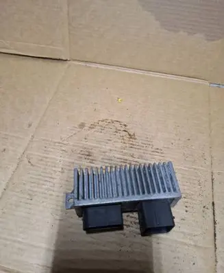 Glow plug pre-heat relay