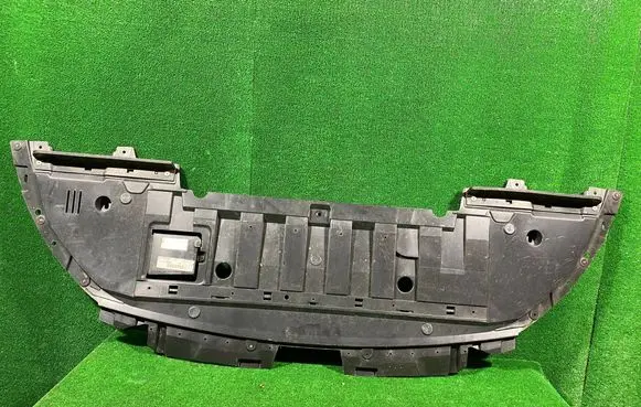 Renault Kangoo III Front bumper skid plate/under tray 622350812R