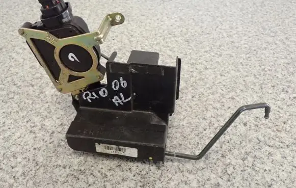 KIA Rio Rear door lock