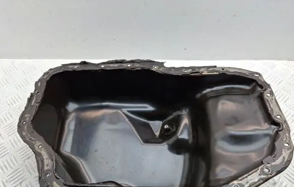 Toyota Corolla Verso AR10 Oil sump 121020R010