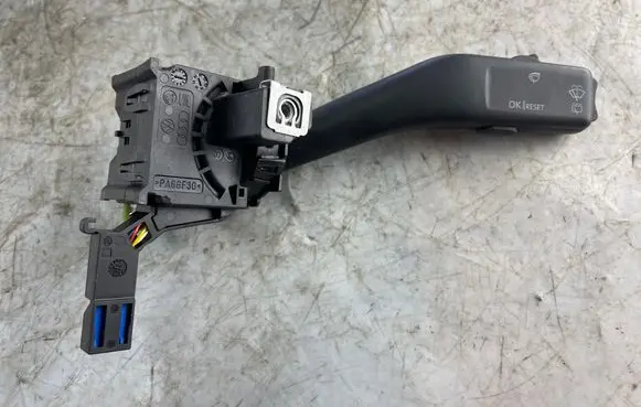 Volkswagen Touran I Wiper control stalk 1k0953519a