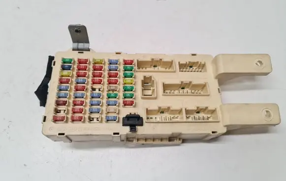 Hyundai Santa Fe Fuse module 919502B200